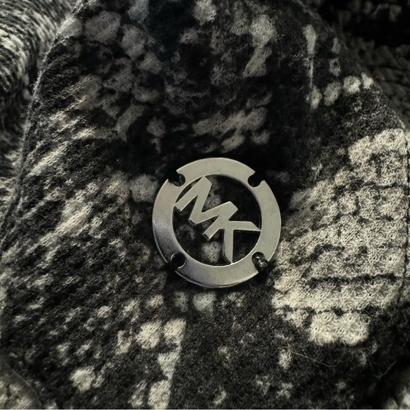 MICHAEL Michael Kors Top Size XS Black Snake Print - Picture 8 of 8